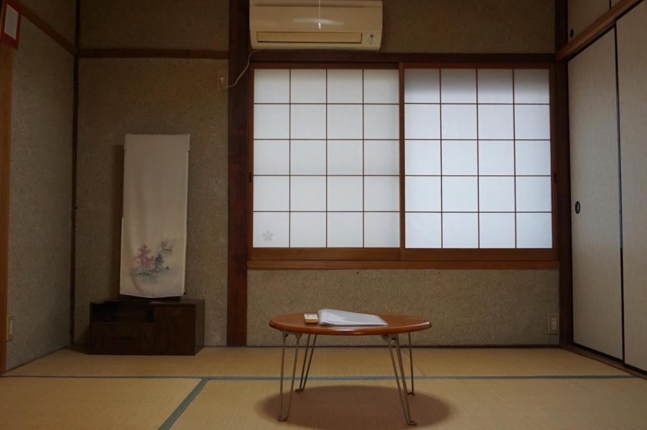 Guesthouse Ten-Roku - Female Only Osaka Esterno foto