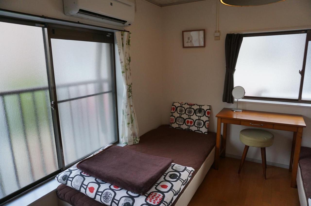 Guesthouse Ten-Roku - Female Only Osaka Esterno foto