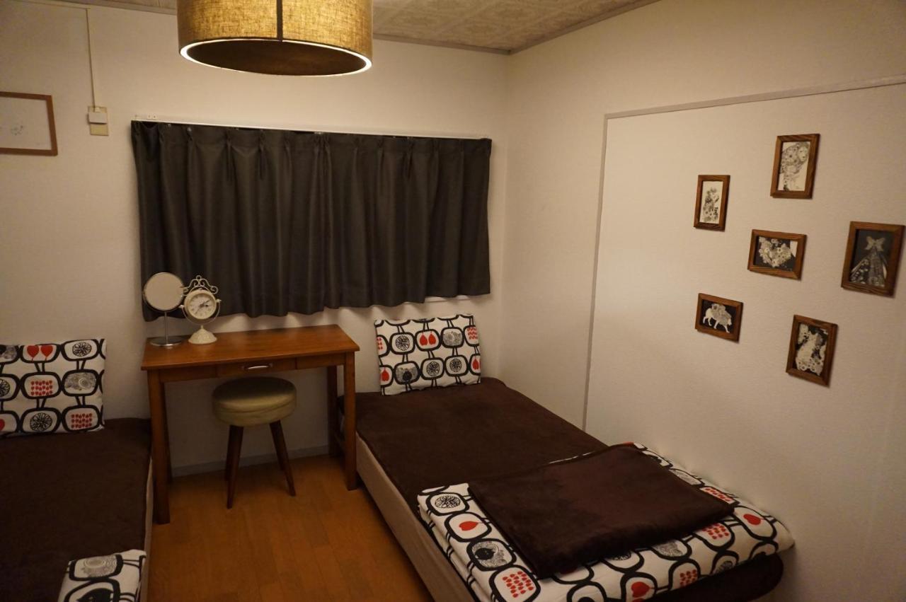 Guesthouse Ten-Roku - Female Only Osaka Esterno foto