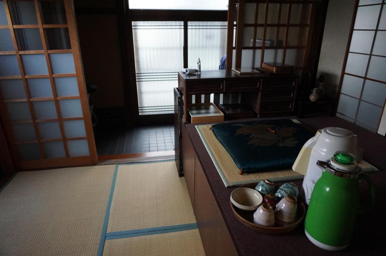 Guesthouse Ten-Roku - Female Only Osaka Esterno foto
